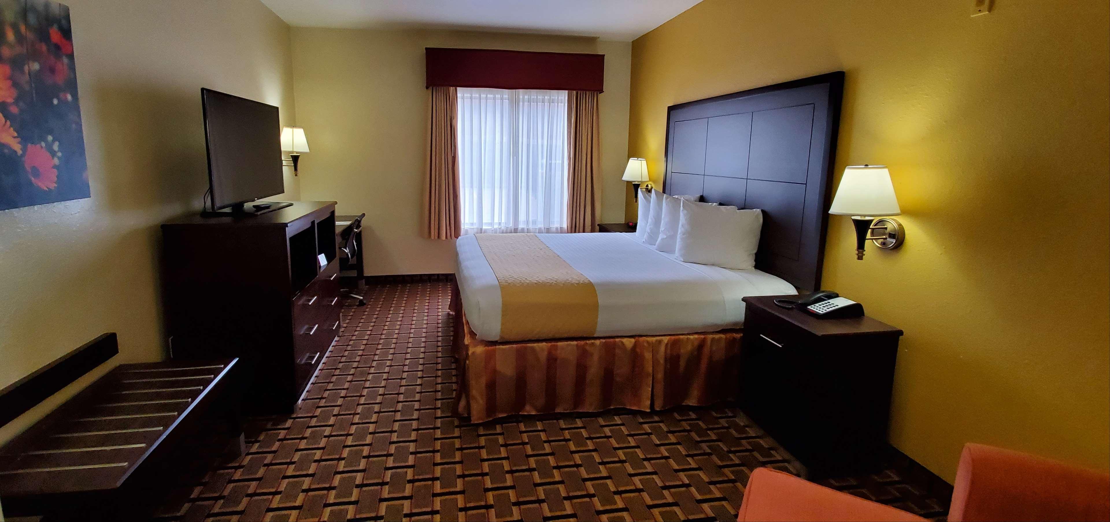 Best Western Executive Inn & Suites Madisonville Екстер'єр фото