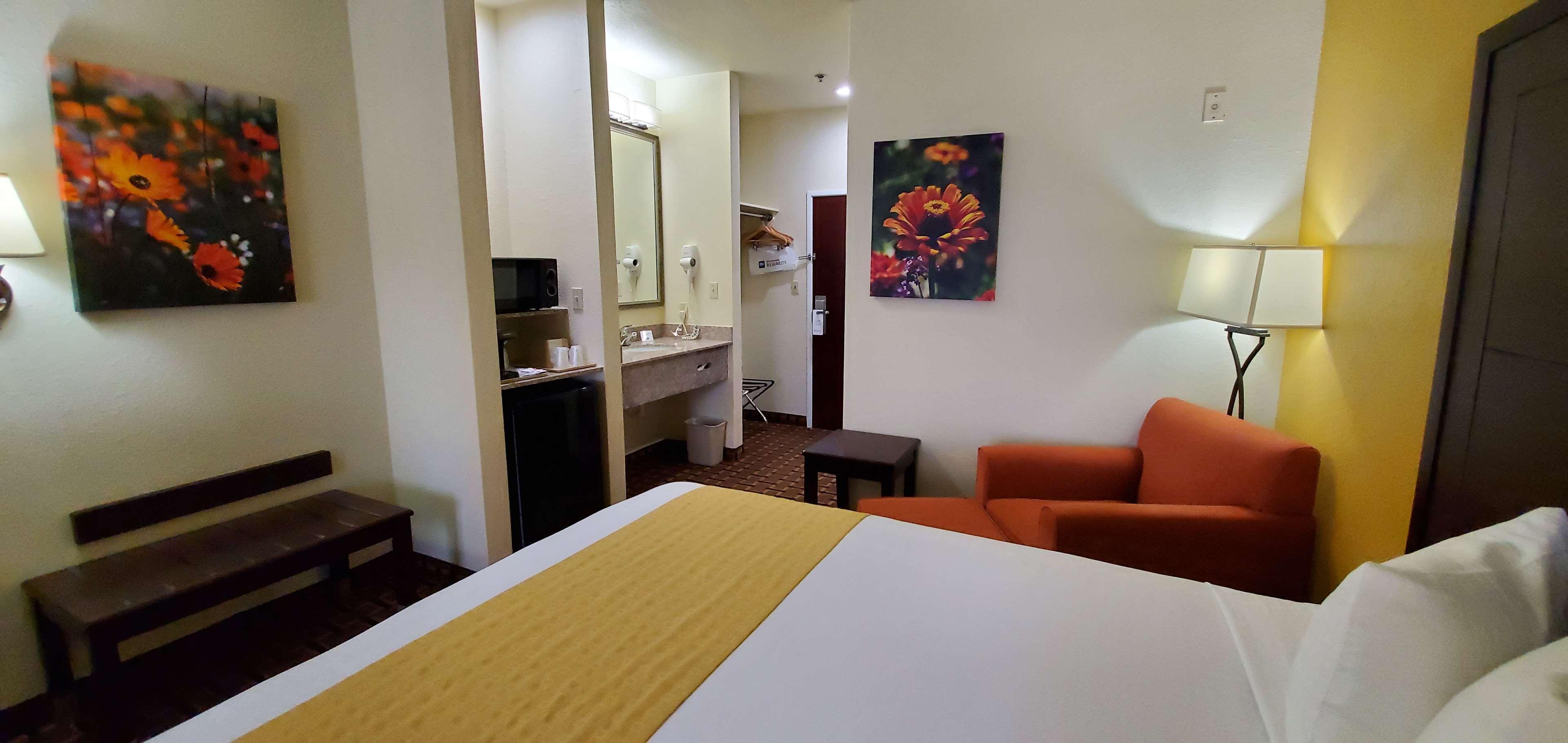 Best Western Executive Inn & Suites Madisonville Екстер'єр фото