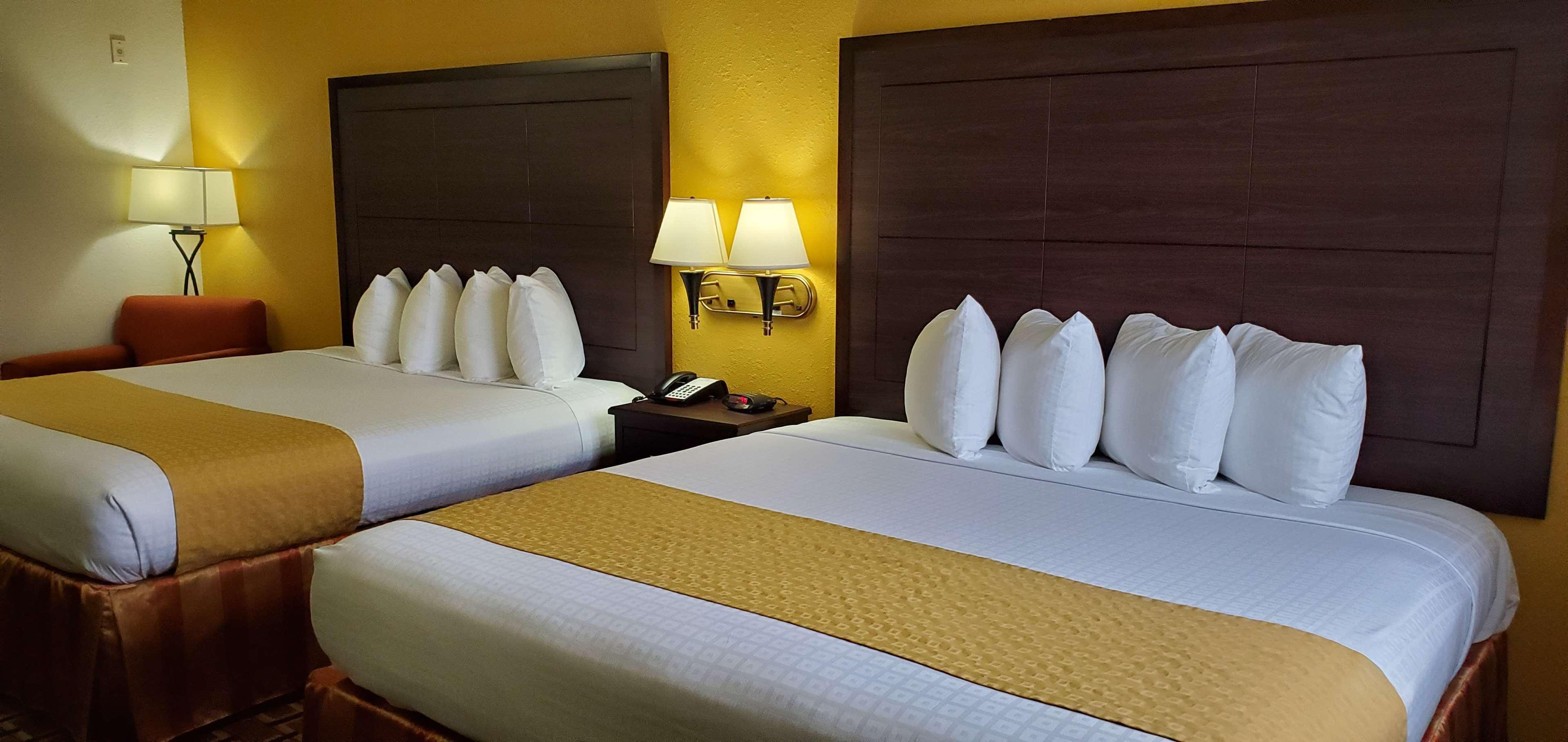 Best Western Executive Inn & Suites Madisonville Екстер'єр фото